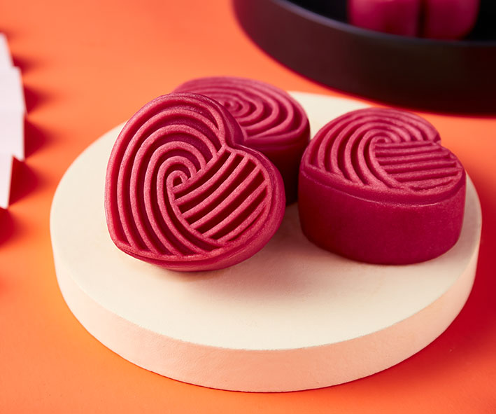 定制桃山皮桑葚甜酒流心月餅